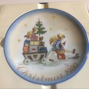 Parade into Toyland Christmas 1980 Plate Berta Hummel Schmidt Holiday Vintage